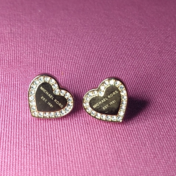 Michael Kors Crystal Heart Studs Earrings Gold Tone - Picture 7 of 11